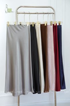 Alternative view of Chân váy lụa Ruby cạp chun Nhà Lụa