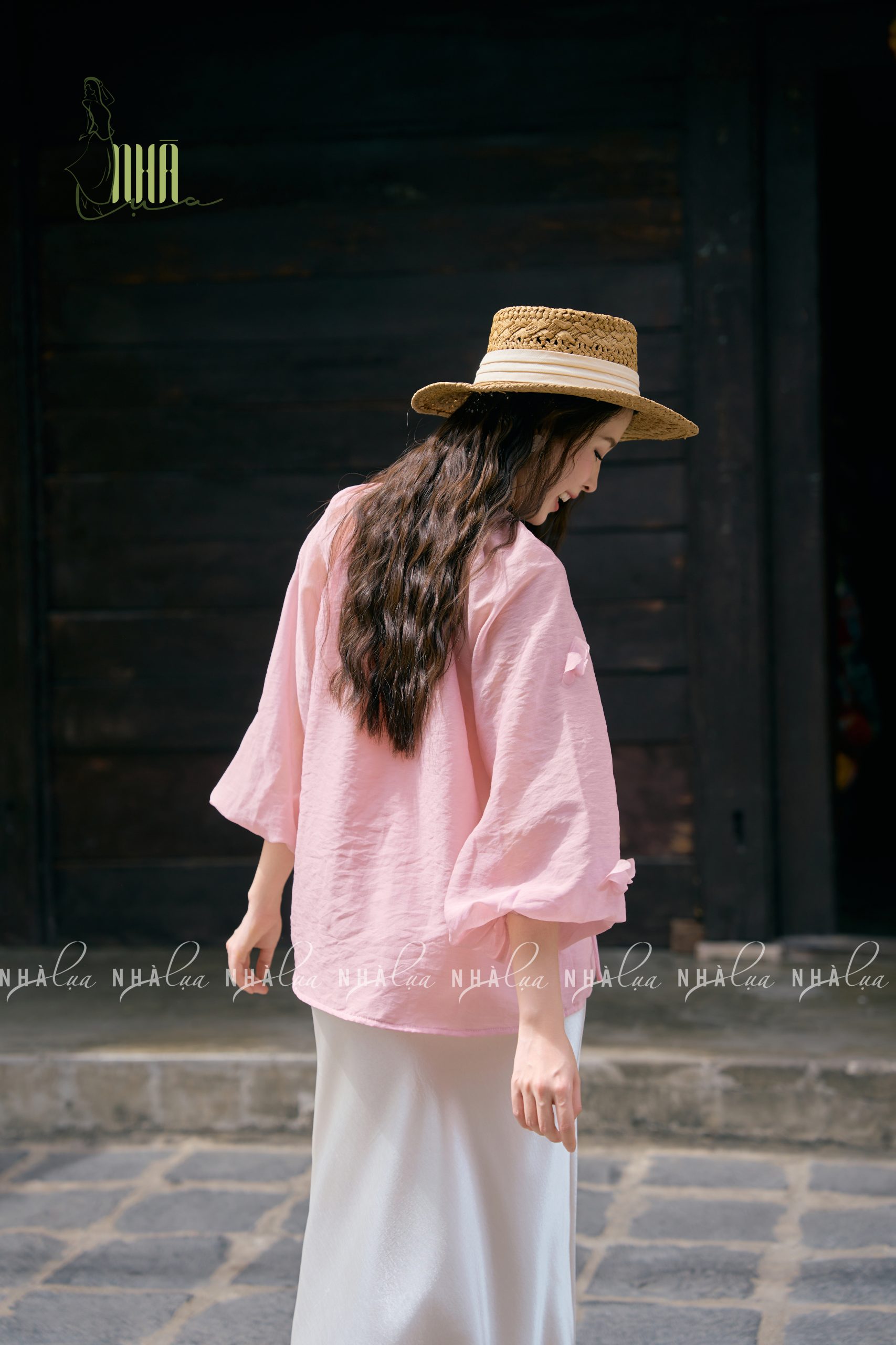 Áo tơ vân hoạ tiết bướm Nhà Lụa - Ảnh 4