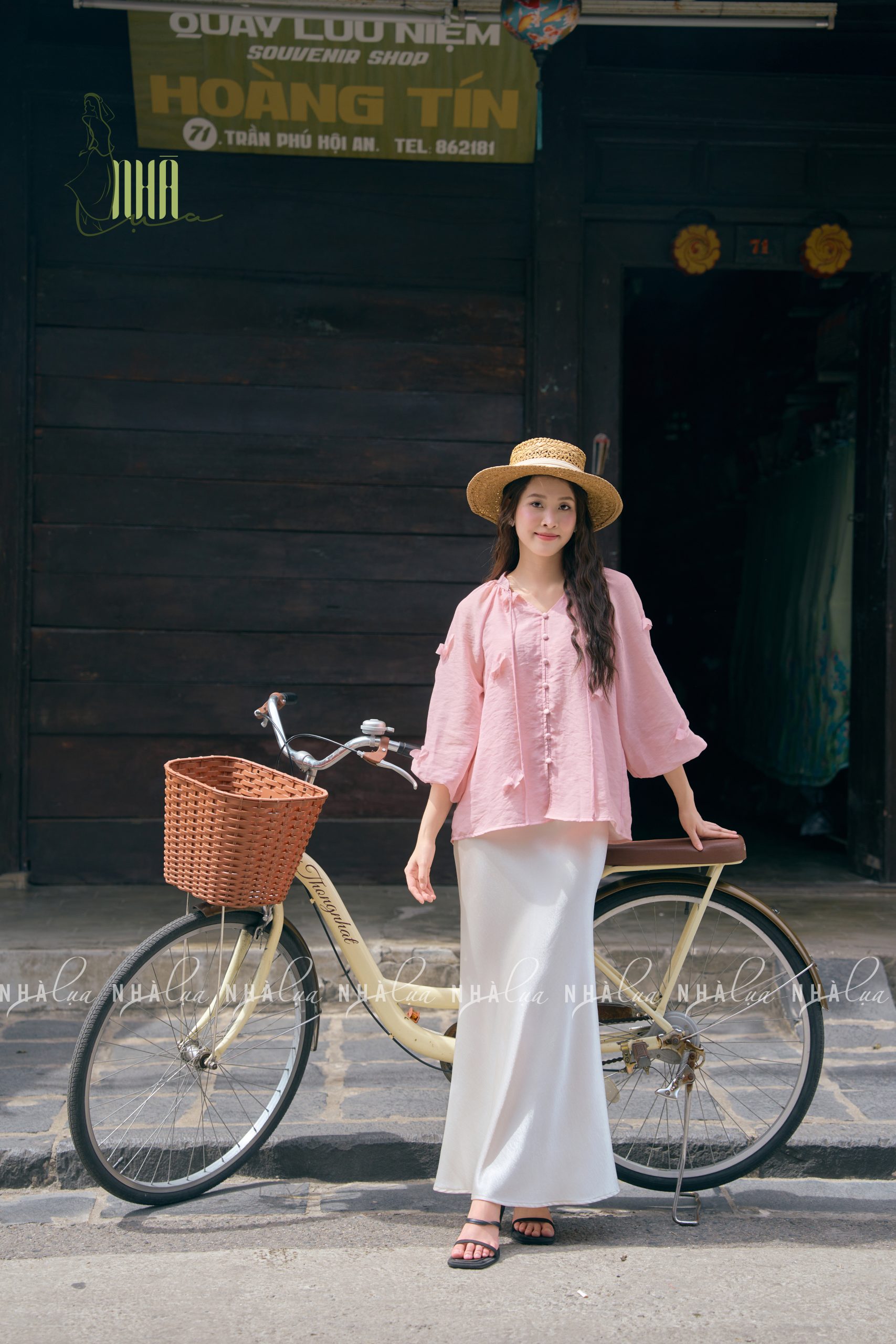 Áo tơ vân hoạ tiết bướm Nhà Lụa - Ảnh 2