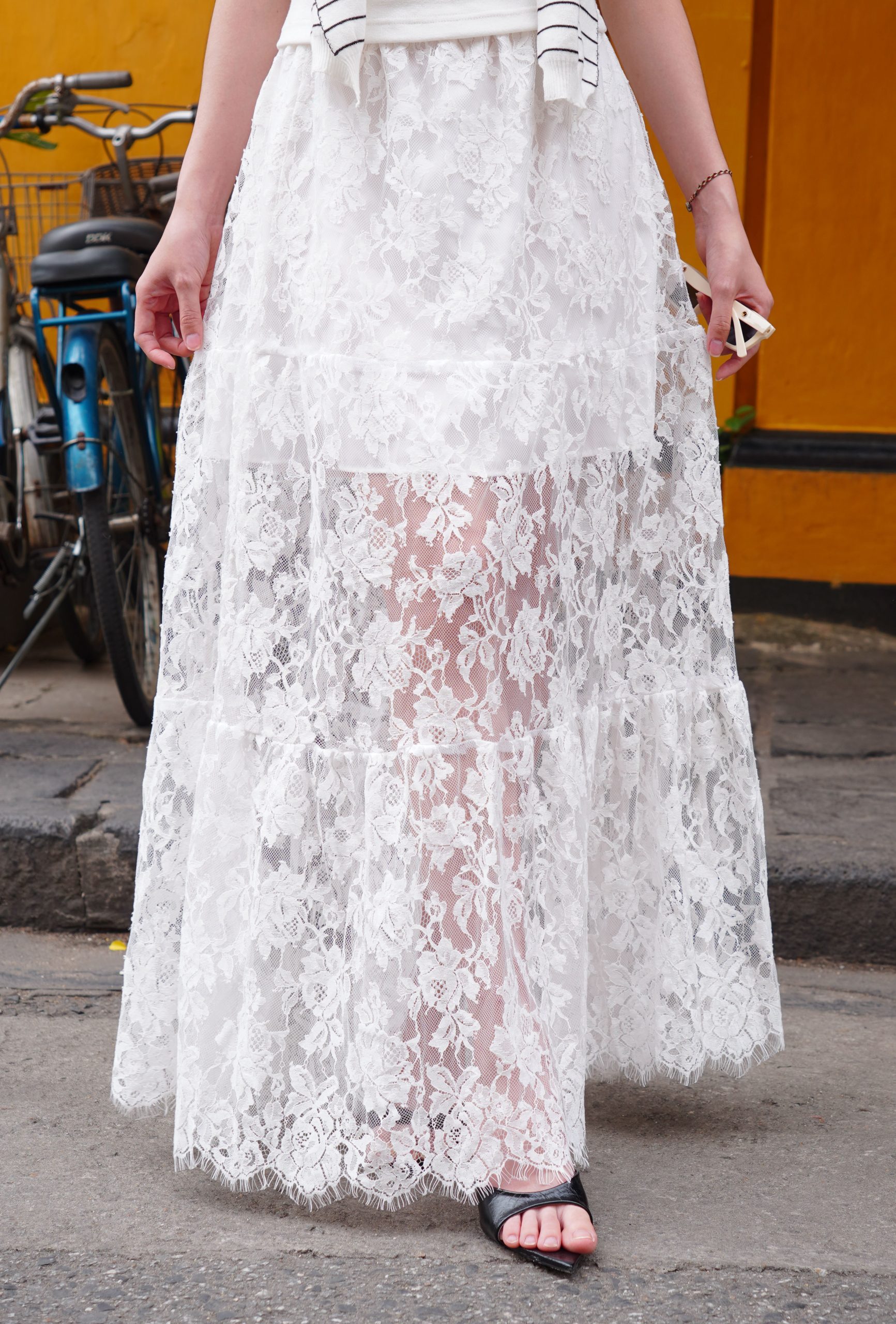 Chân váy ren 2 lớp họa tiết hoa - Ảnh 2