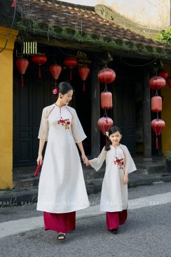 Áo Dài Bé Gái Gấm Nổi Hoa Chim Cao Cấp Nhà Lụa