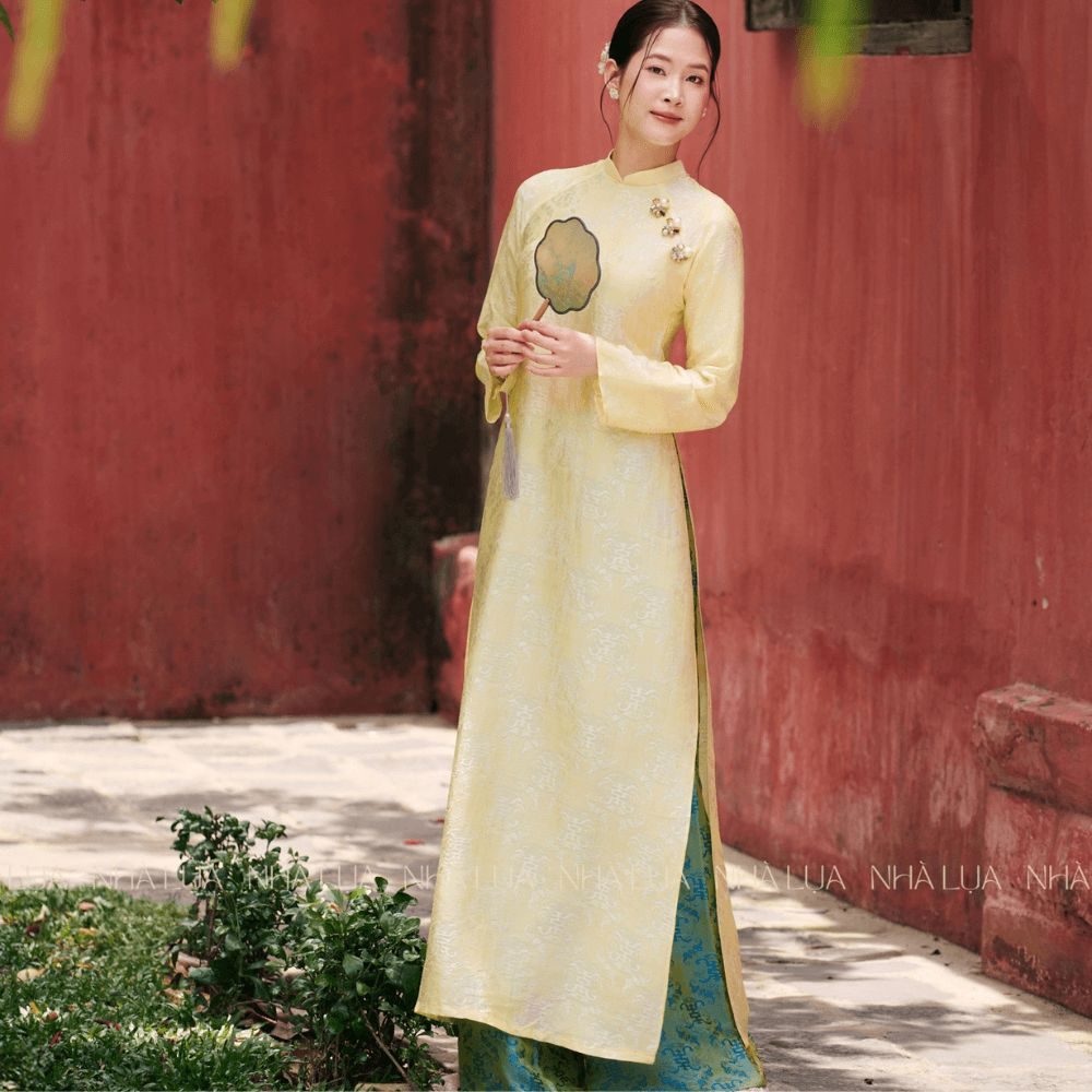 Áo Dài Hoàng Yên Màu Vàng Mơ Nhà Lụa