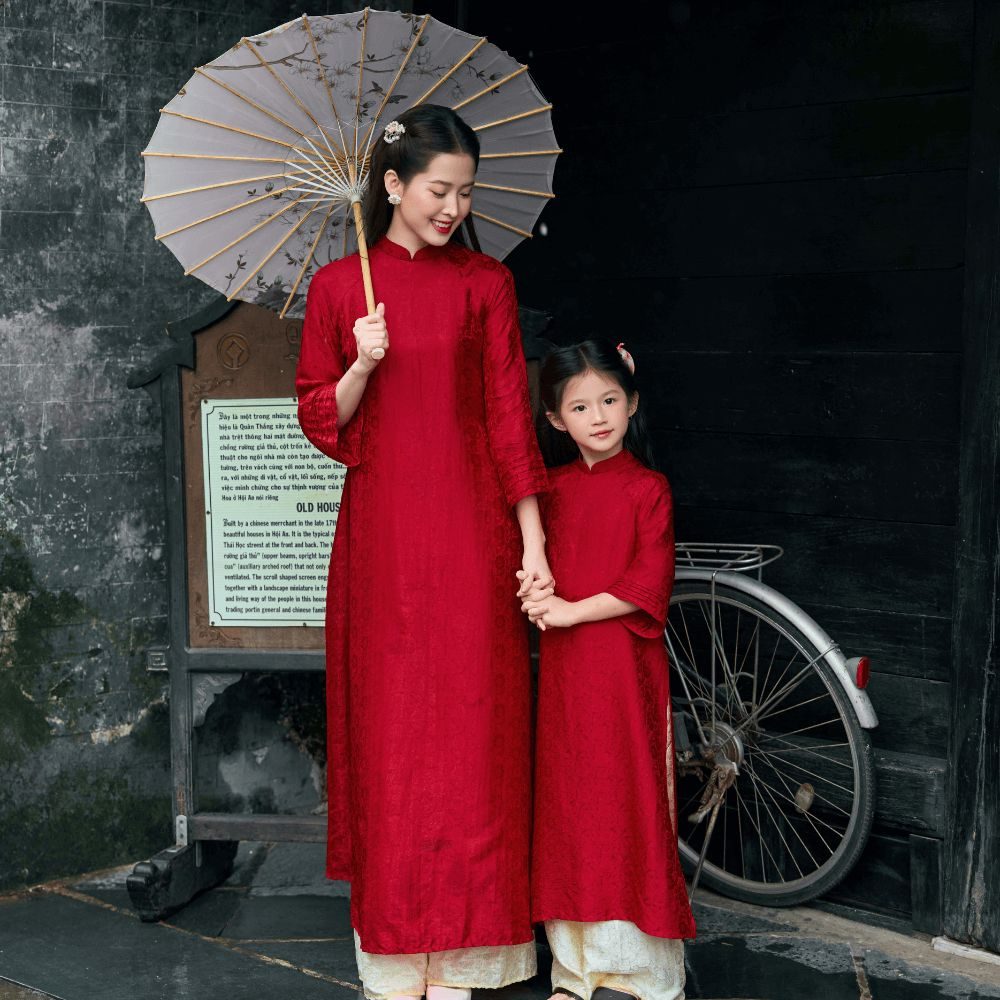 Áo Dài Như Ý Cho Bé Lụa Tơ Tằm Đỏ Tươi Nhà Lụa
