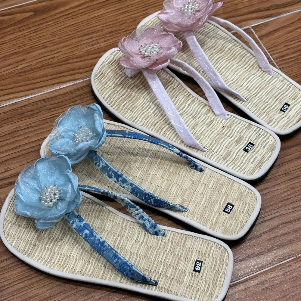 quà tặng dép nhà lụa