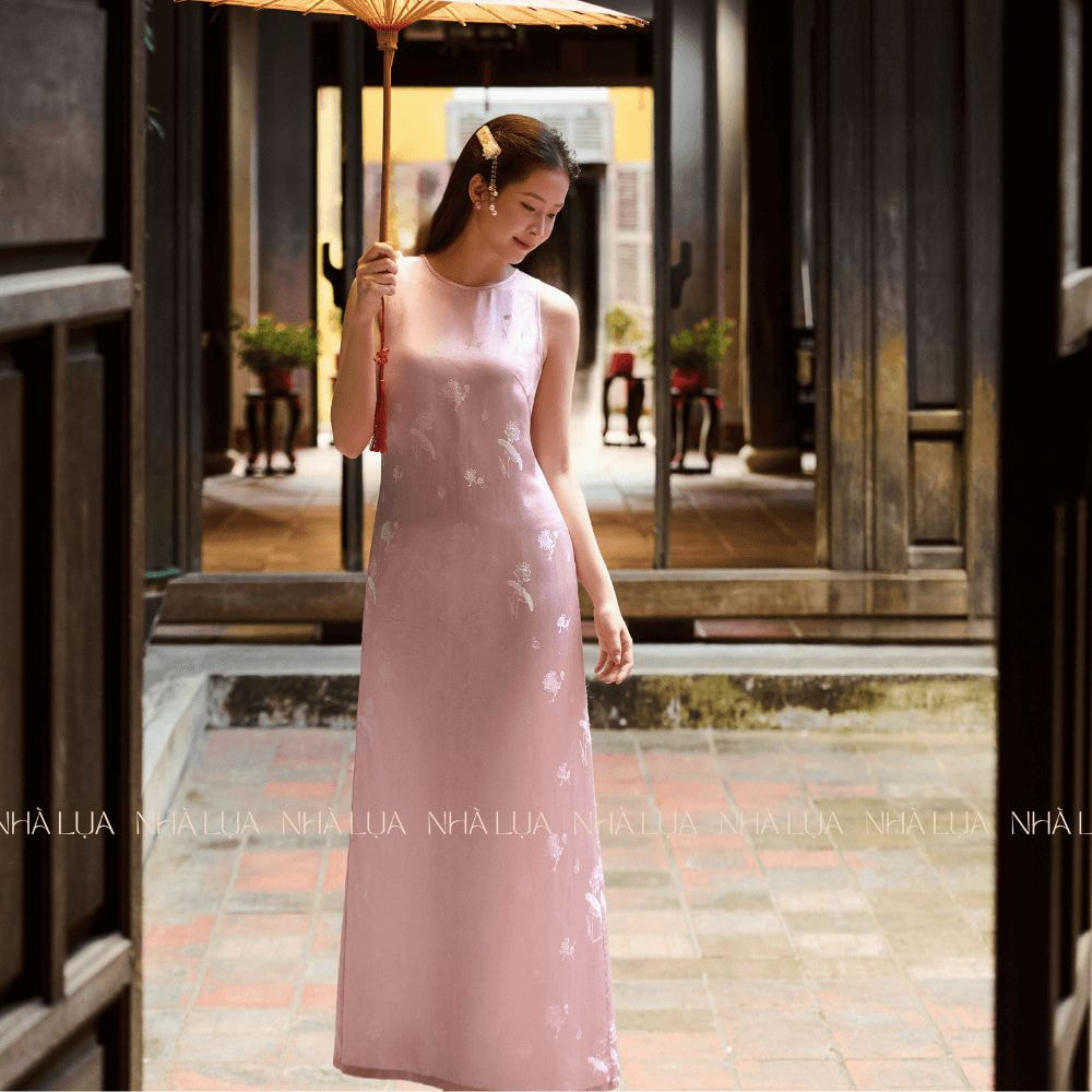 anh-toan-canh-vay-lua-uyen-thanh-mau-hong-phan-Nha-Lua