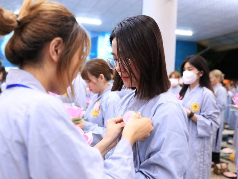 Mùa Vu Lan báo hiếu ( Rằm tháng 7 âm lịch) là một trong những ngày lễ lớn, rất nhiều người ghé chùa vào thời điểm này