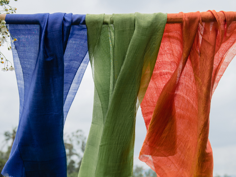 Bí quyết bảo quản lụa tơ tằm luôn bền đẹp, sang trọng