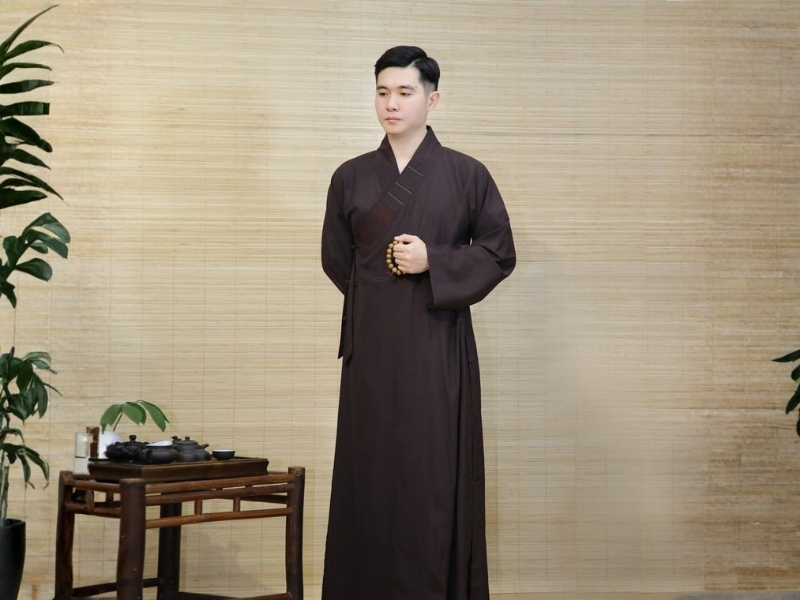 Pháp phục màu đen tại một số chùa Bắc tông miền Nam theo phong cách Phúc Kiến hoặc Quảng Đông