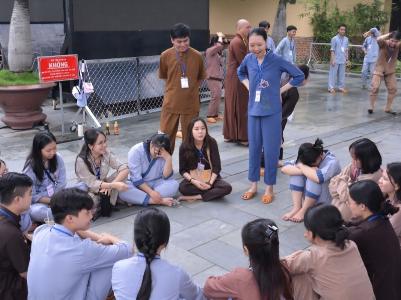 Pháp Phục Mặc Trong Khóa Tu Mùa Hè, Khóa Tu Ngắn Hạn