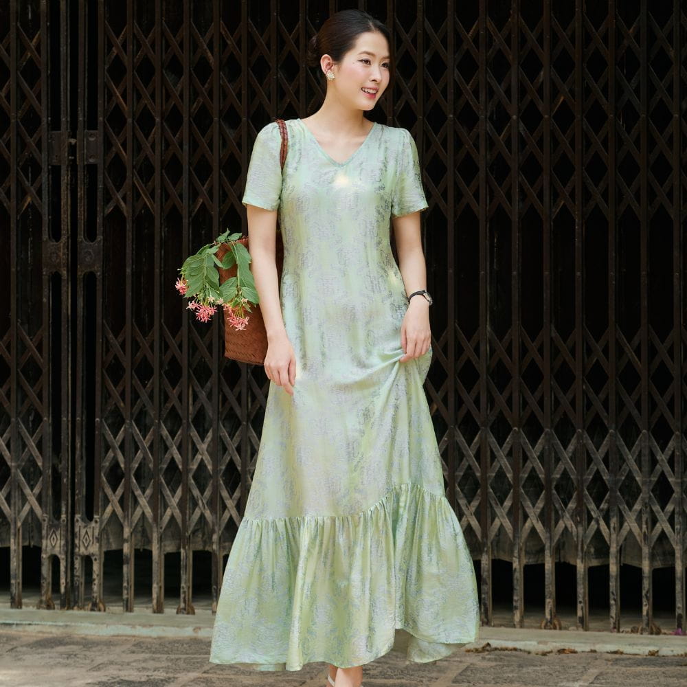 Váy Lụa Tơ Tằm Vân Chi - Váy Lụa Cao Cấp Dệt Sen Cúc Nổi Bắt Sáng