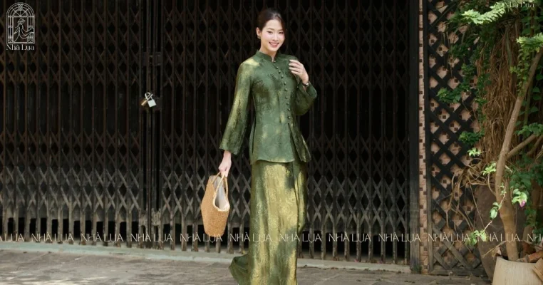Đồ Lam Cho Nữ Trung Niên Tuổi 40-60_ Kiểu Dáng Nào Đẹp, Sang Trọng Và Kín Đáo