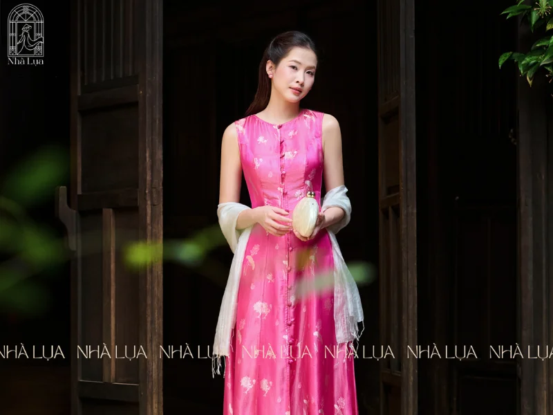 Tự tin tỏa sáng trong bộ váy lụa