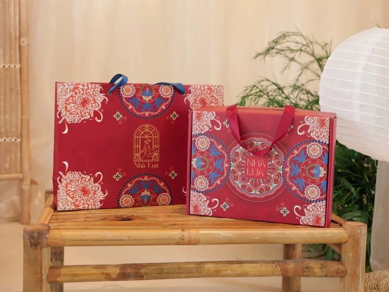 Set quà tri ân đến từ Nhà Lụa