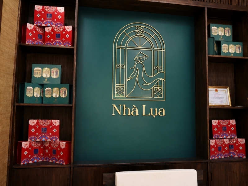 Một trong các Góc Check-in cùng Showroom Nhà Lụa 269 Phan Đăng Lưu, Đà Nẵng