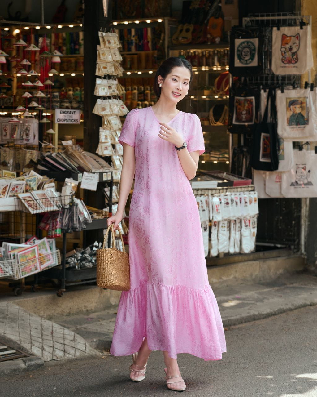 Váy Lụa Tơ Tằm Hồng Thanh Cổ Chữ V Màu Hồng - Váy Lụa Tơ Tằm Thon Gọn Thân Tôn Dáng - Hình ảnh 3