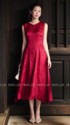 Váy Lụa Thư Ngọc Màu Đỏ Đô Lụa Tơ Tằm Nha Xá Cao Cấp | Nhà Lụa