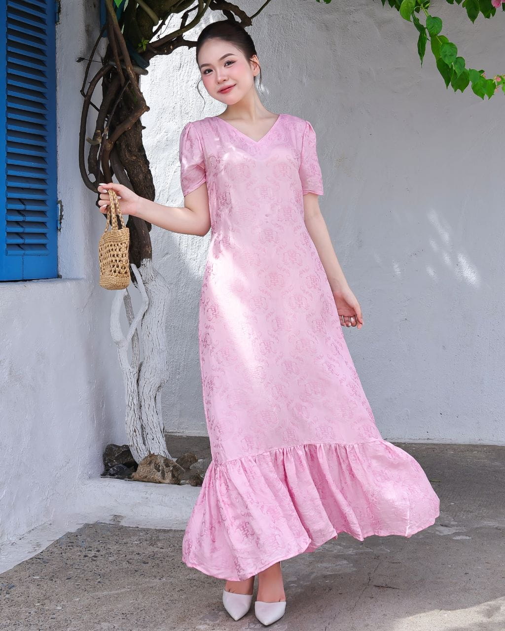 Váy Lụa Hồng Thanh Cổ Chữ V Màu Hồng Lụa Tơ Tằm Nha Xá Cao Cấp | Nhà Lụa