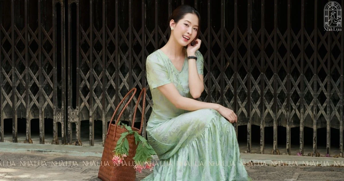 Hướng dẫn chi tiết cách đo và chọn size áo dài chuẩn xác cho phái đẹp _ Nhà Lụa
