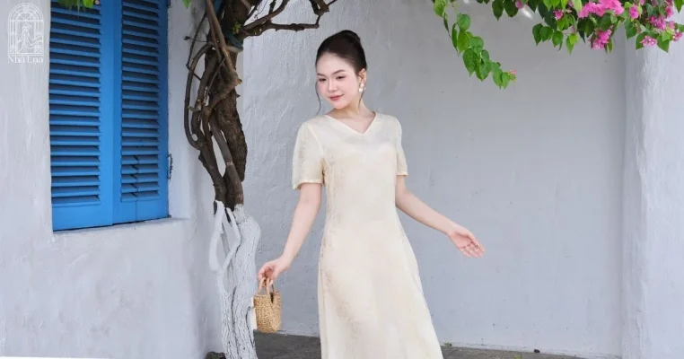 Cách phân biệt lụa tơ tằm thật và giả bằng 2 giác quan