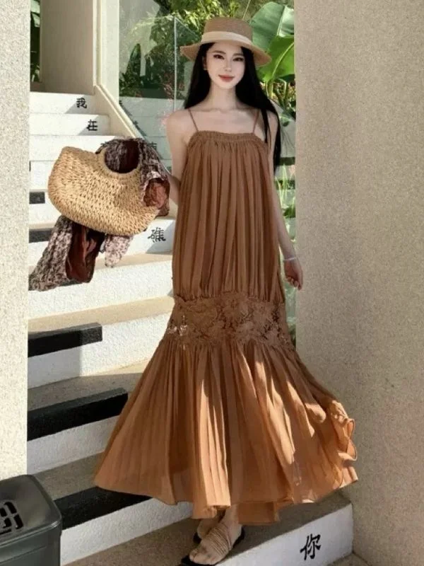 Váy maxi dài Hàn Quốc phiên bản lụa thật mang lại vẻ nhẹ nhàng, tối giản và đài các, vừa trẻ trung vừa sang trọng hơn khi diệ