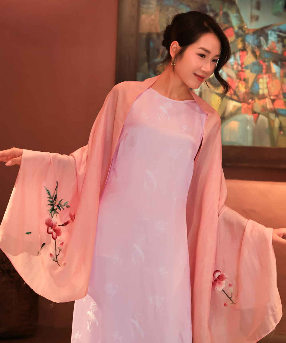 Khăn Lụa Tơ Tằm Tự Nhiên 100% Thêu Hoa Anh Đào Màu Hồng Nhạt – Quà Tặng Khăn Lụa | NHÀ LỤA