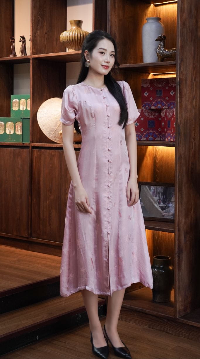Váy Lụa Thư Ngọc Màu Hồng Nhạt Lụa Tơ Tằm Nha Xá Cao Cấp